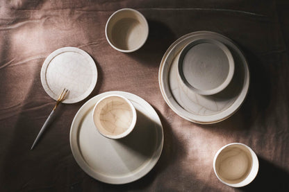 megumi tsukazaki リム皿／貫入・M