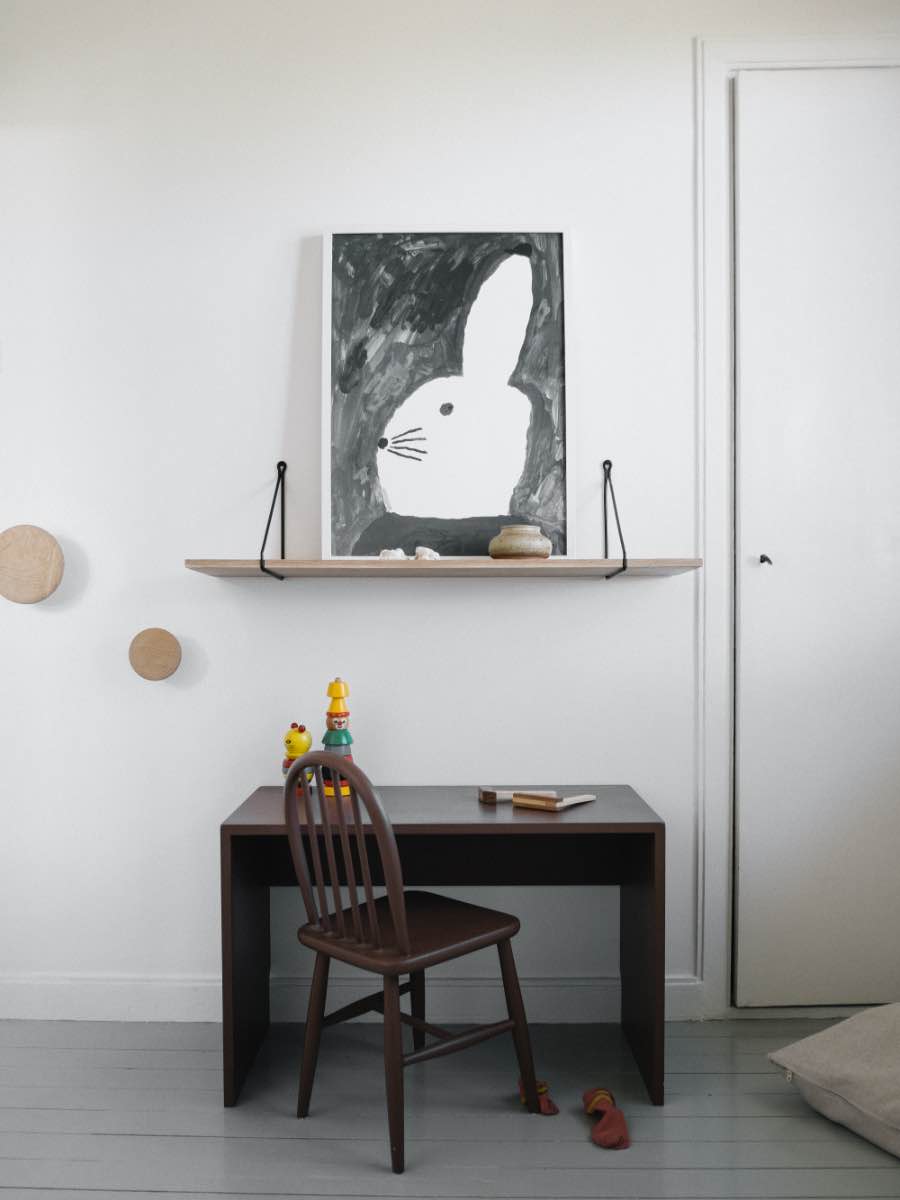 アートポスター Mogu Takahashi ／RABBIT WITH SMALL HAT（50cm×70cm）
