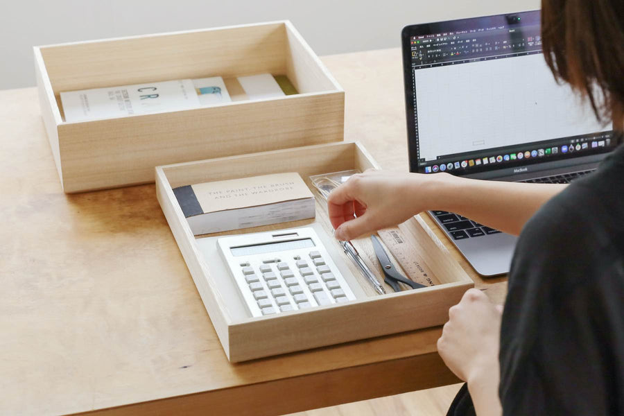 山の形 桐のトレイ Orné de Feuilles 山の形 桐のトレイ Orné de Feuilles