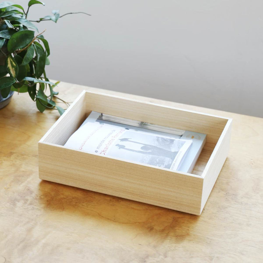 山の形 桐のトレイ Orné de Feuilles 山の形 桐のトレイ Orné de Feuilles